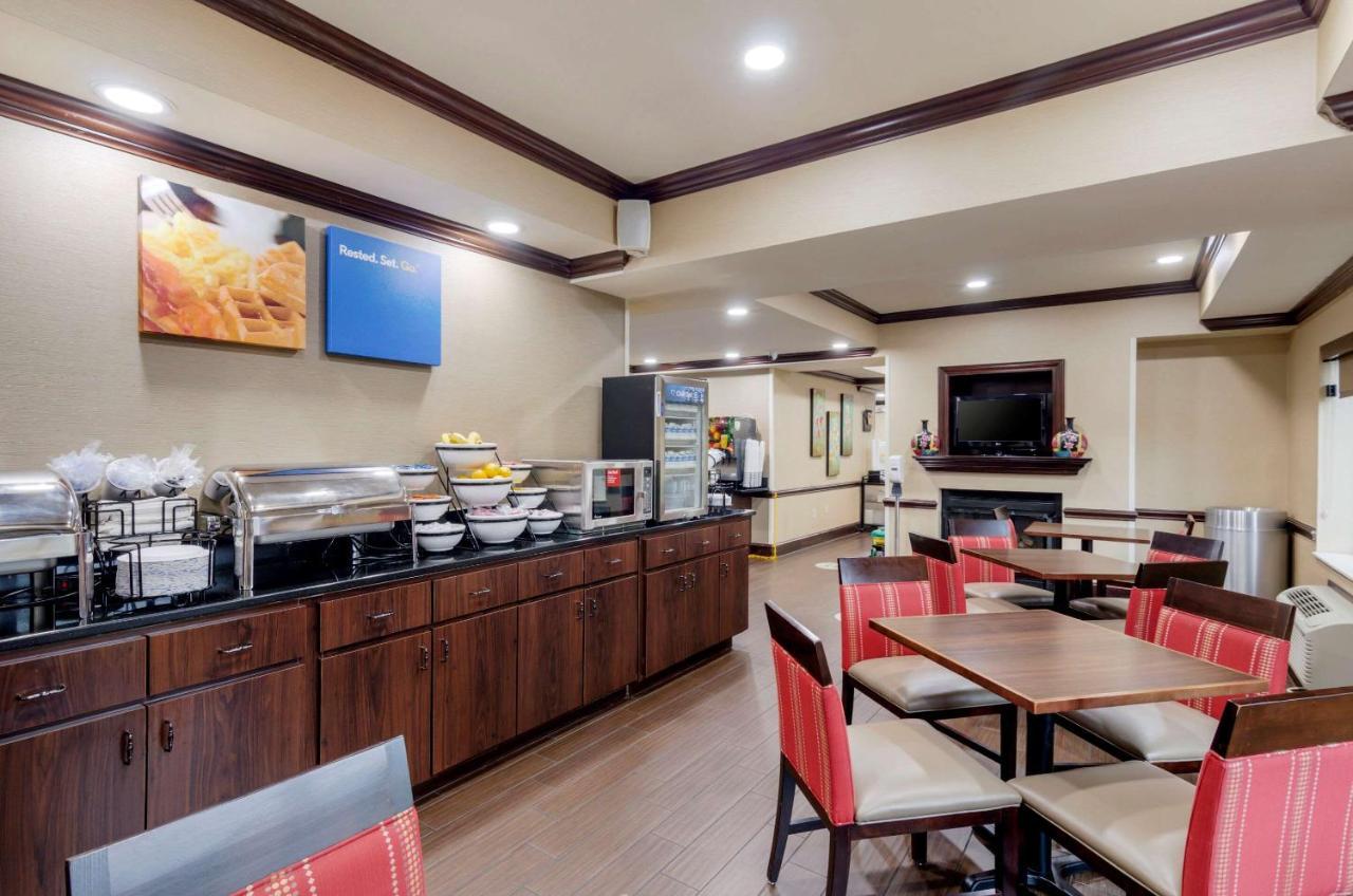 Comfort Inn & Suites Hillsville I-77 Esterno foto