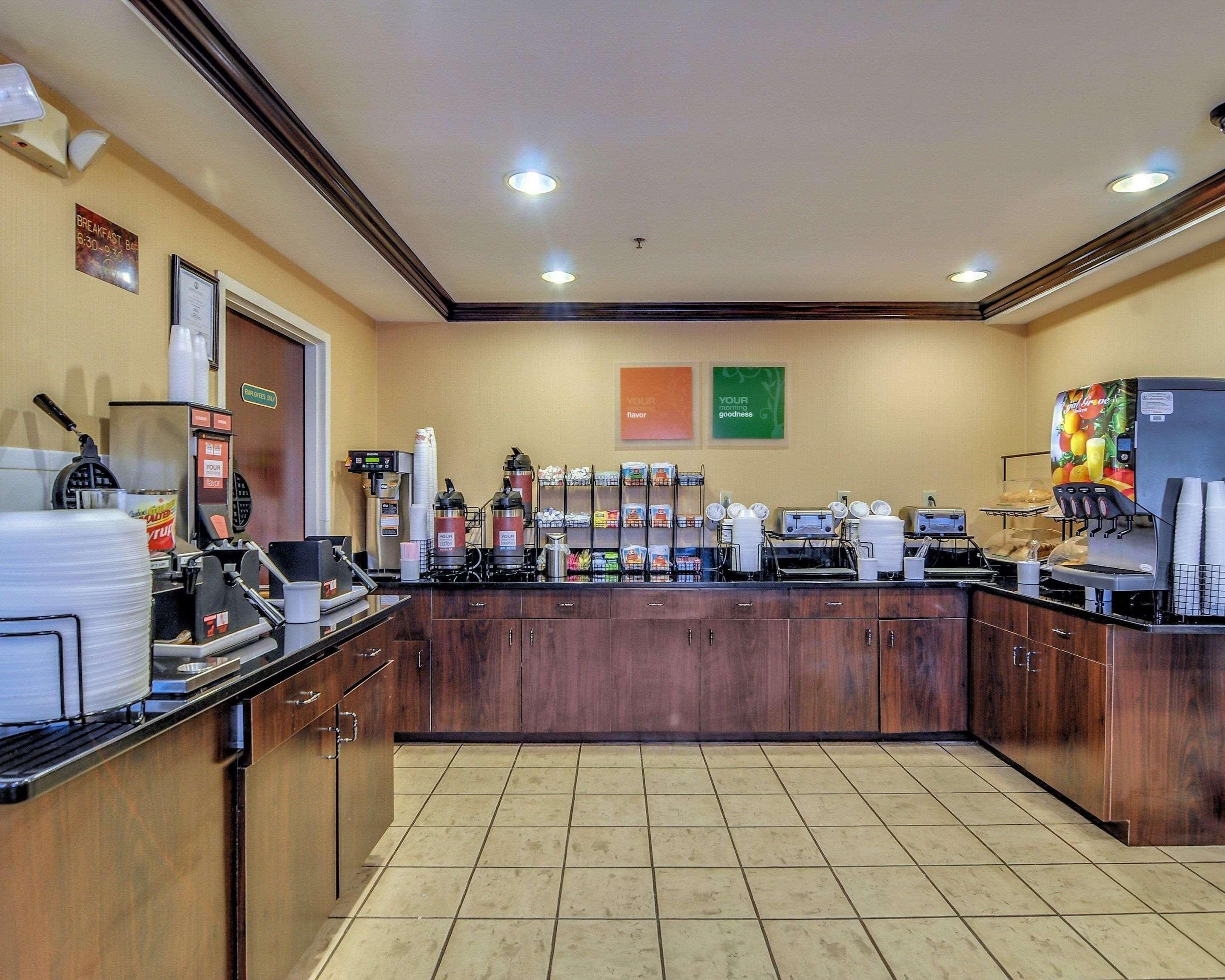 Comfort Inn & Suites Hillsville I-77 Esterno foto