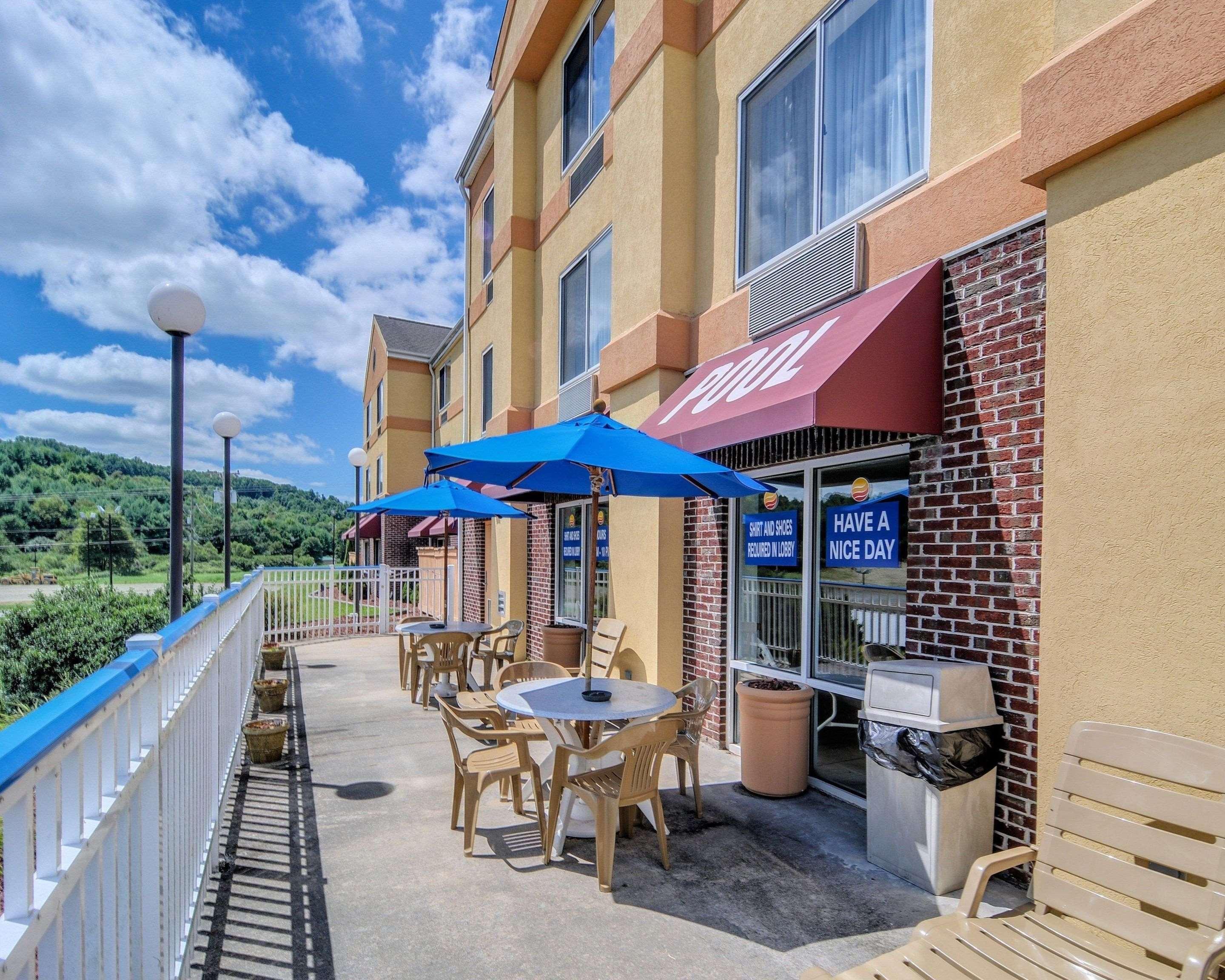 Comfort Inn & Suites Hillsville I-77 Esterno foto