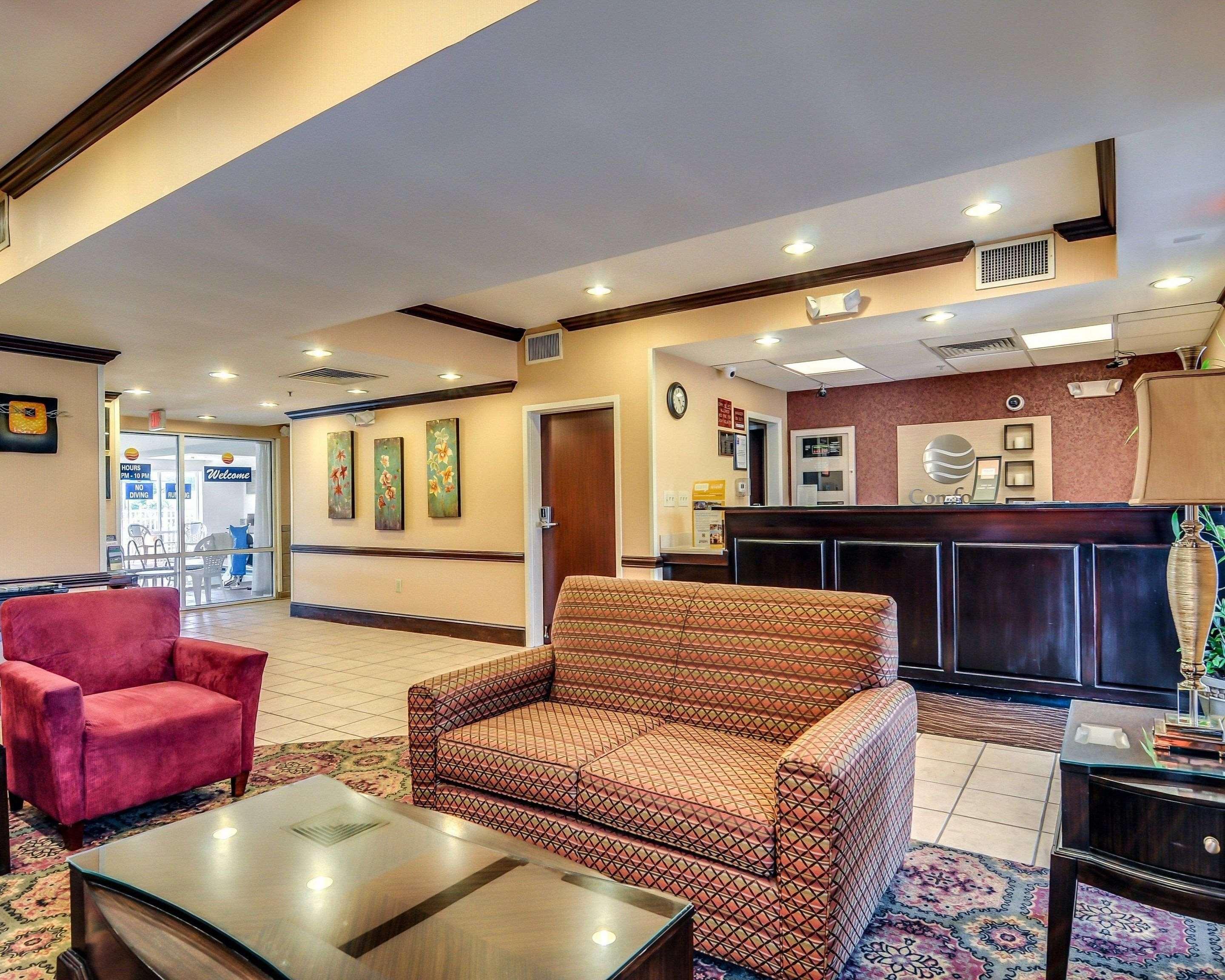 Comfort Inn & Suites Hillsville I-77 Esterno foto