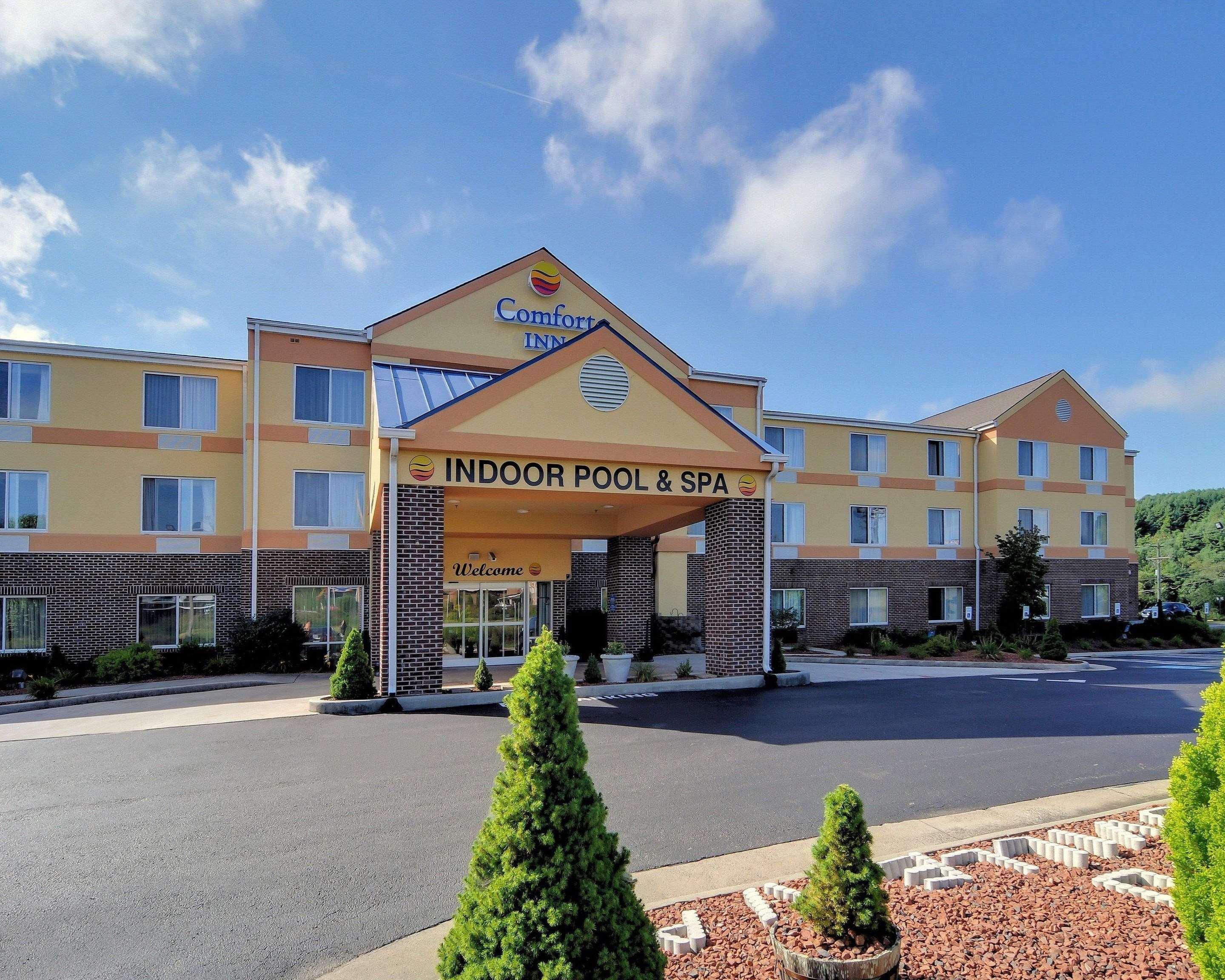 Comfort Inn & Suites Hillsville I-77 Esterno foto